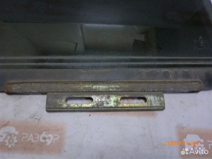 Стекло двери заднее левое Mitsubishi Montero Sport