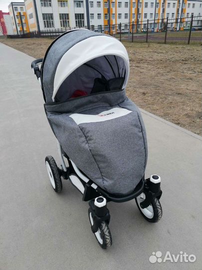 Детская коляска (всесезонная)