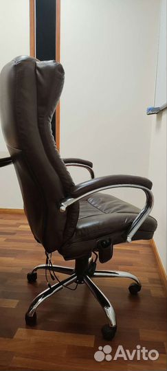 Массажное кресло Yamaguchi Prestige, коричневый