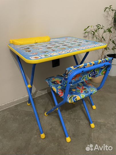 Детский стол и стул