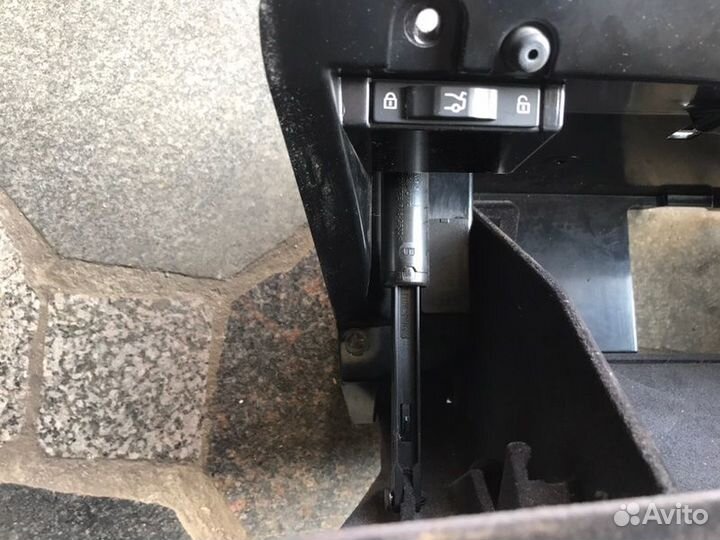 Бардачок Bmw 3 E90 2007