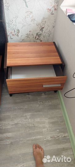 Тумбочка прикроватная