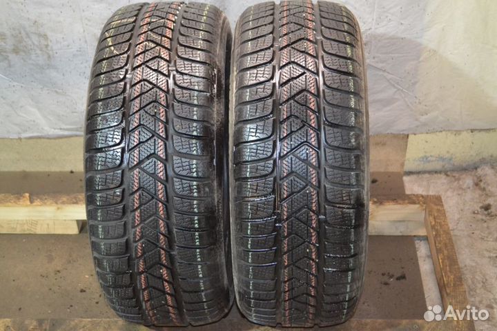 Pirelli Winter Sottozero 3 215/55 R16 93H