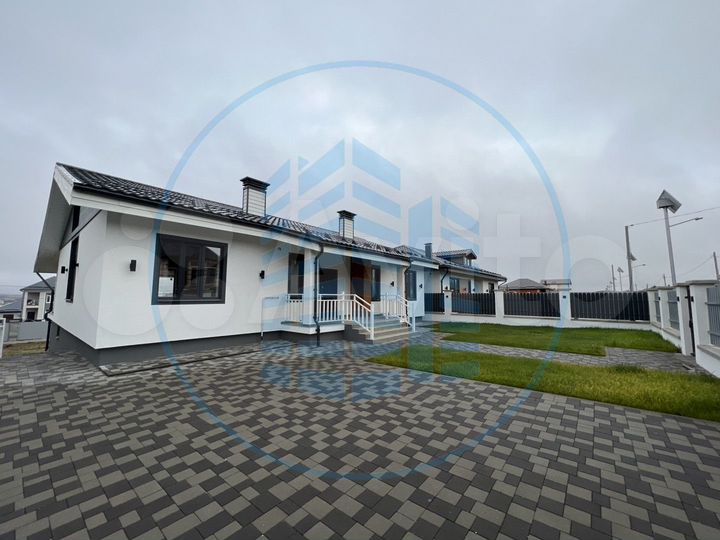 Дом 203,5 м² на участке 7,2 сот.