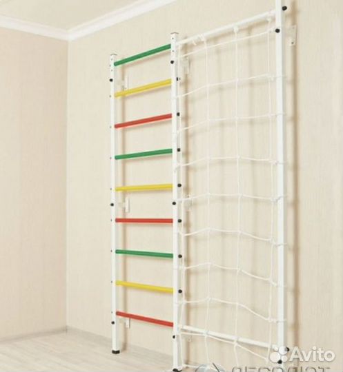 Лазалка на детскую шведскую стенку