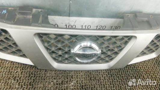 Решетка радиатора nissan navara D40 (DEA13G101)