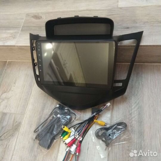 Штатная магнитола на chevrolet cruze j300