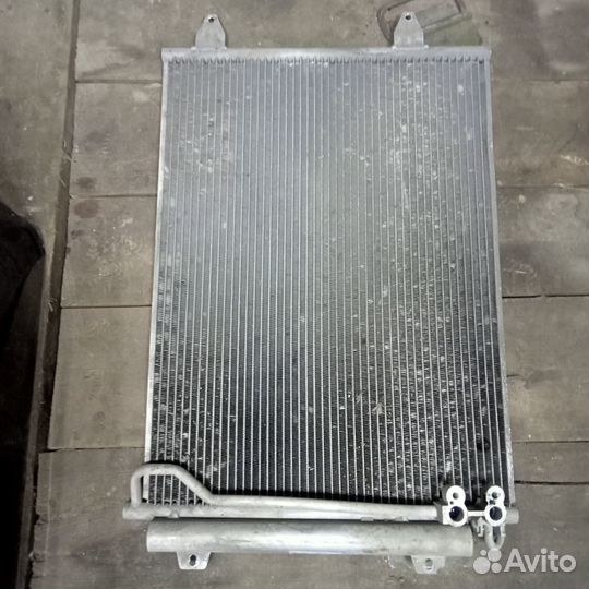 Радиатор кондиционера Volkswagen Passat B6 (Пассат