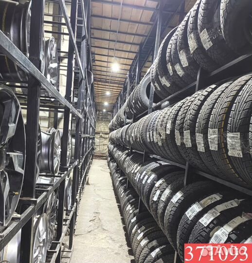 Hankook Radial RA28 205/65 R16C 110Y