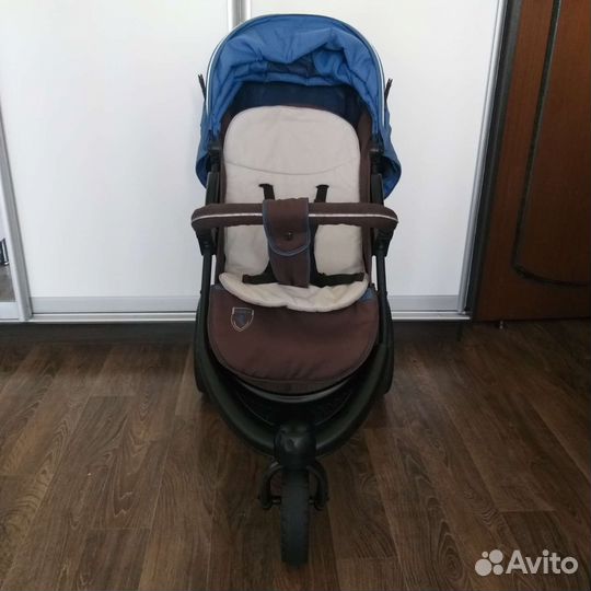 Коляска прогулочная