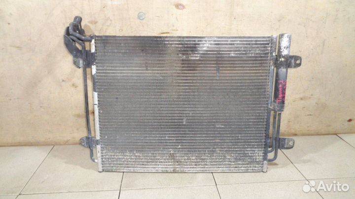 Радиатор кондиционера VW Tiguan 1