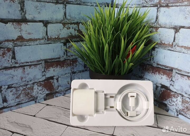 Быстрая зарядка для iPhone 20W + кабель