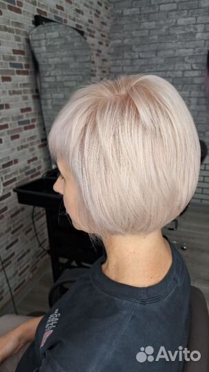 Услуги парикмахера ; маникюра и педикюр