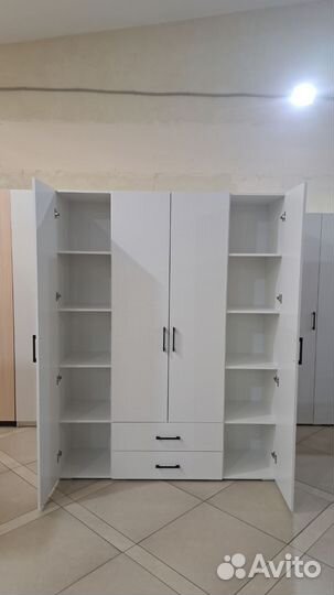 Шкаф широкий белый с ящиками (новый)