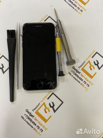 Замена стекла дисплея в телефоне