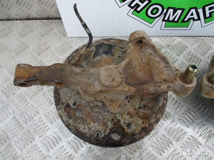 Кулак задний Kia Spectra 2006г