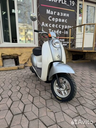 Honda scoopy crea