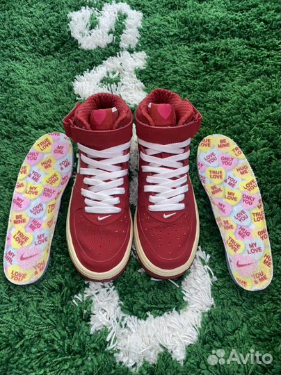 Nike Air Force 1 Mid Valentines Day Vintage 2004