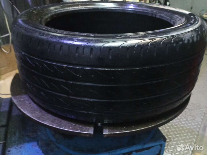 Pirelli P Zero Nero 235/45 R17