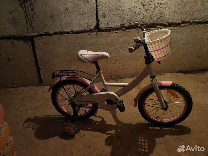 Велосипед для девочки 4-6 лет