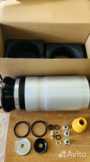 Передний пневмобаллон Land rover Discovery 4