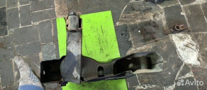 Подрамник Skoda Fabia fabia хэтчбек II cggb 2011