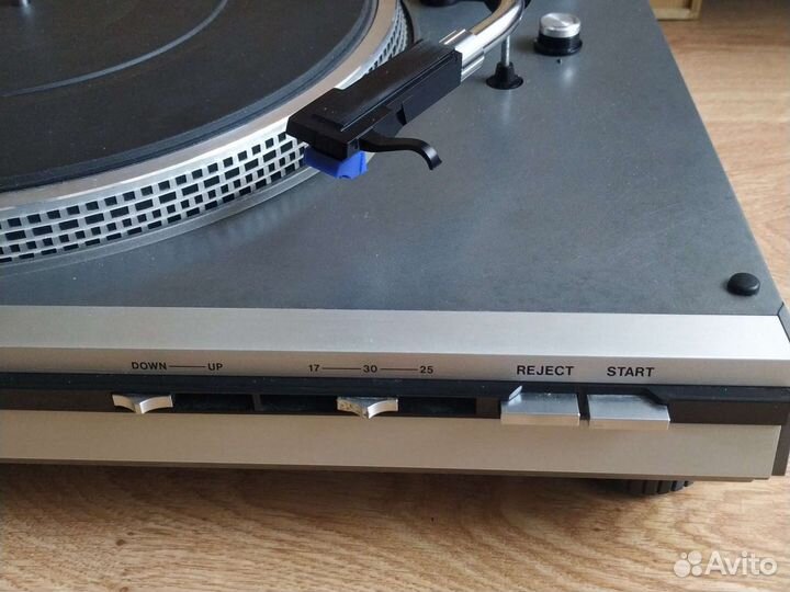 Проигрыватель винила 