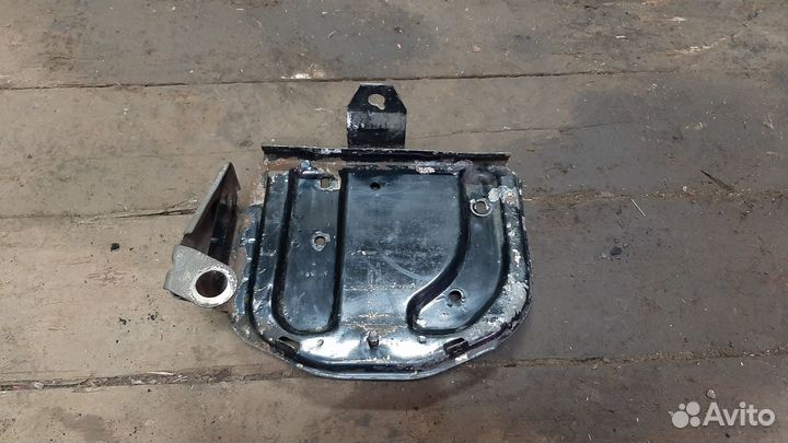 Полка аккумулятора ваз 2112 2110 2111