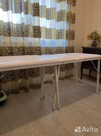 Массажная кушетка