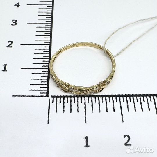 Золотое кольцо с камнем 18,5р