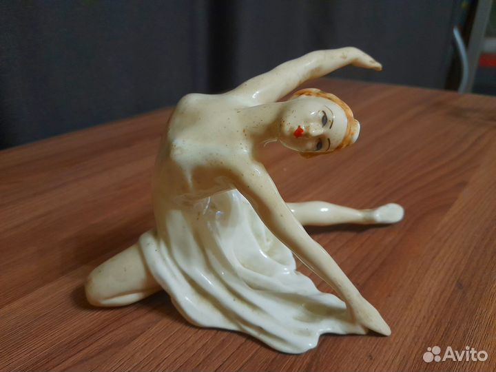 Статуэтка фарфоровая Балерина