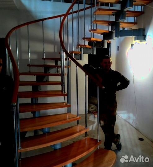 Лестничиный металлокаркас