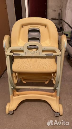 Детский стол и стул для кормления