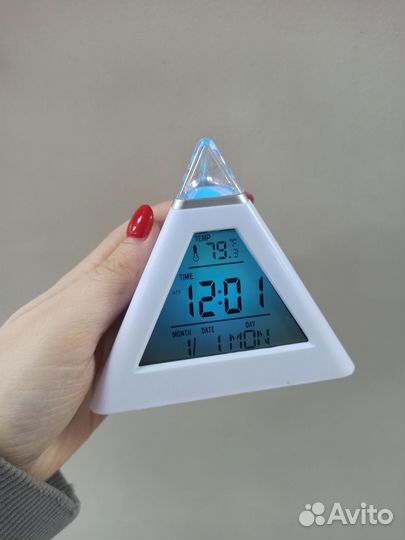 Часы будильник color change