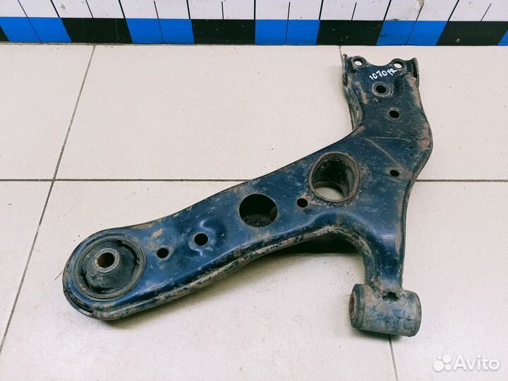Рычаг передний правый RAV 4 2013