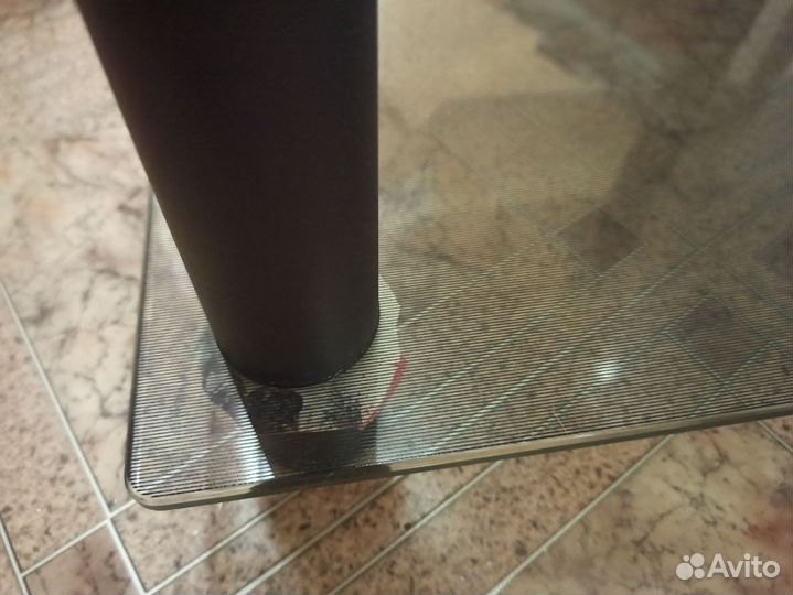 Стеклянная тумба