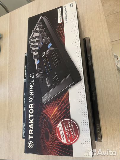 Dj контроллер traktor z1 f1 x1