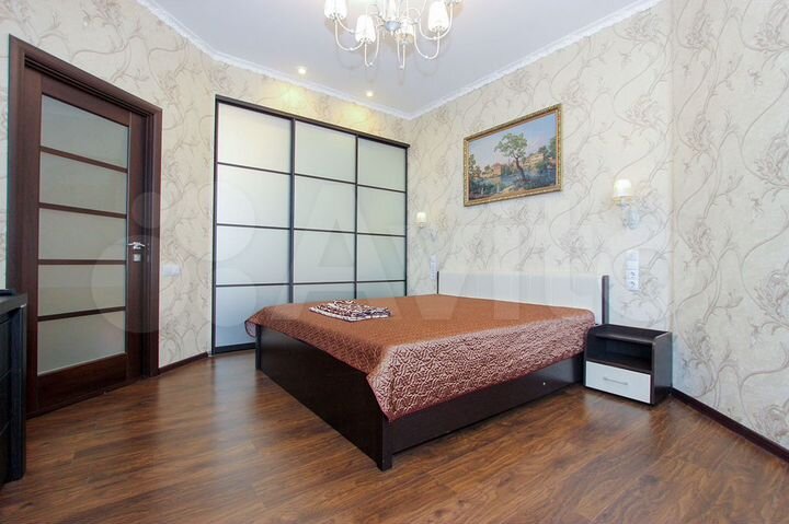 2-к. квартира, 65 м², 4/4 эт.