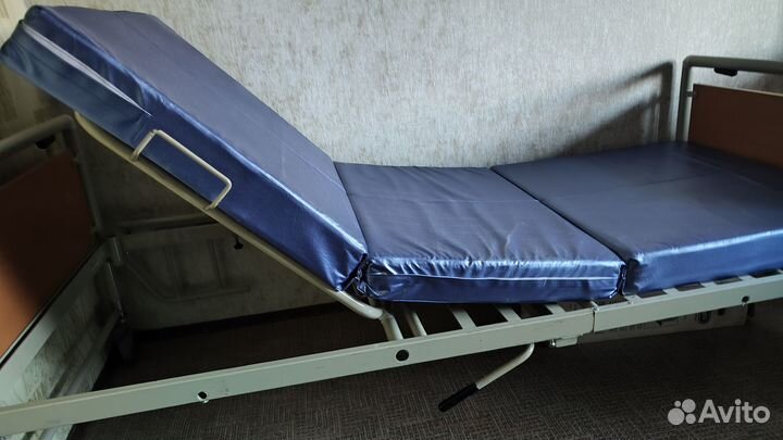 Медицинская кровать для лежачих больных