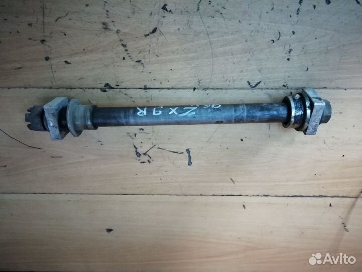 Ось колеса задняя kawasaki ZX9 94-97г