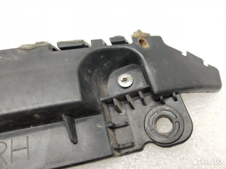 Кронштейн бампера передний правый Chevrolet Cruze