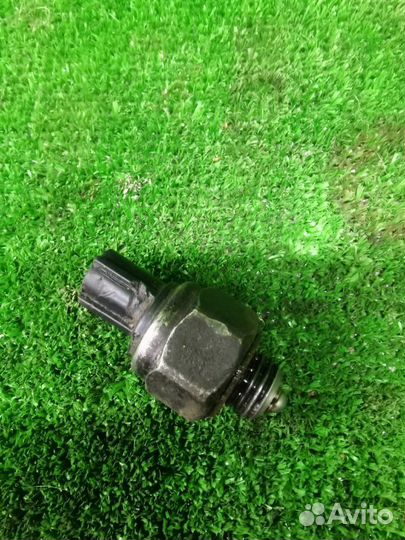 Датчик заднего хода Kia Sephia 2 седан 1.6 2003