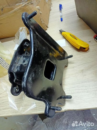 KIA optima 2017 усилитель бампера заднего