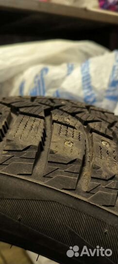 Bridgestone Blizzak Spike-02 SUV 235/55 R17
