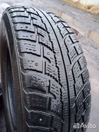 Kumho I'Zen RV Stud KC16 215/70 R16 100T