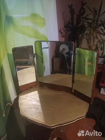 Антикварное зеркало