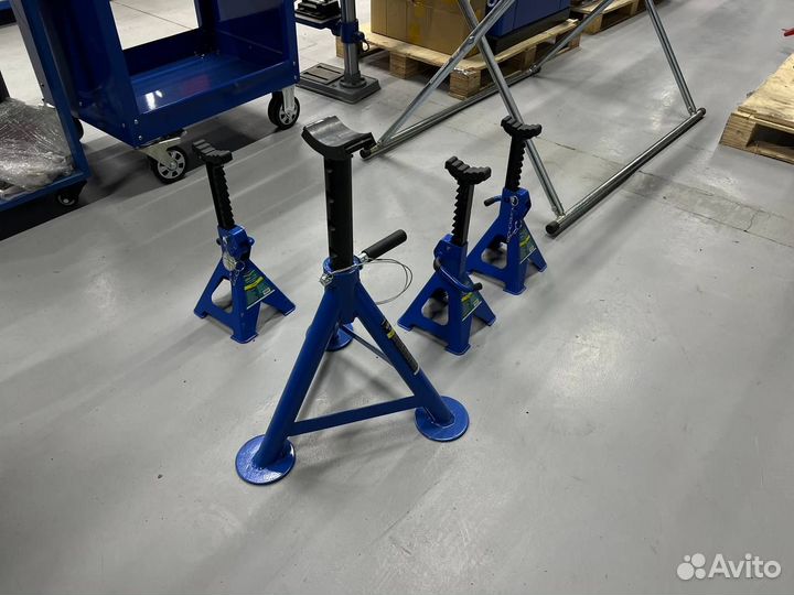 Подставка для автомобиля