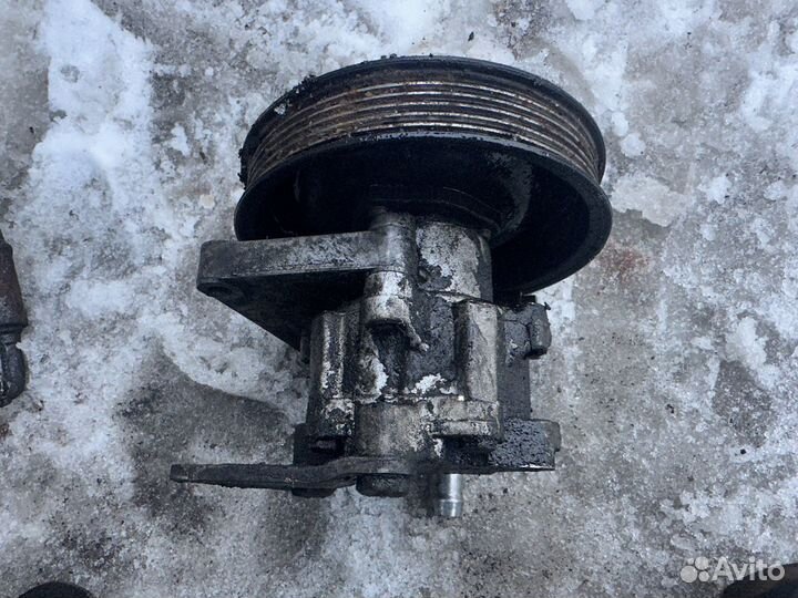 Насос гур Mercedes Vito w638