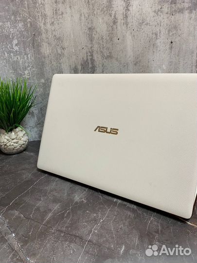 Ноутбук Asus 4Gb/SSD 118Gb