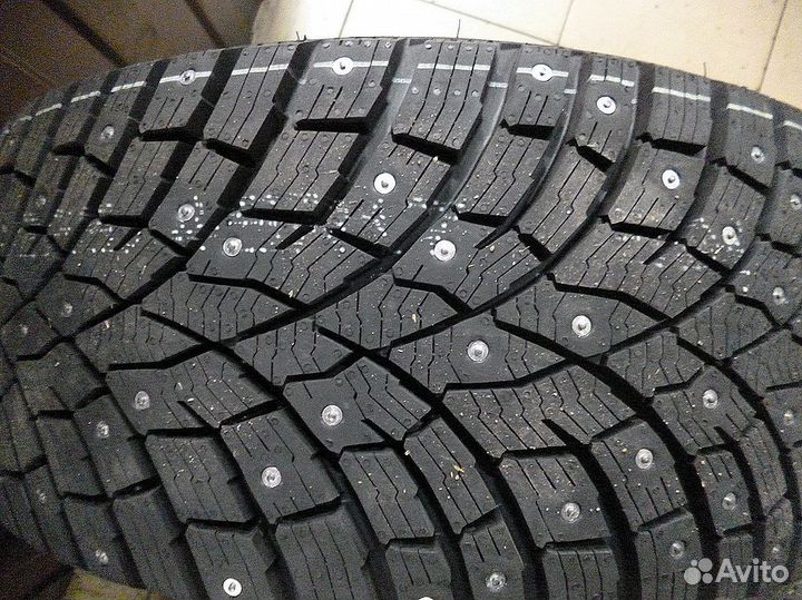 Triangle IcelynX TI501 215/65 R16 102T